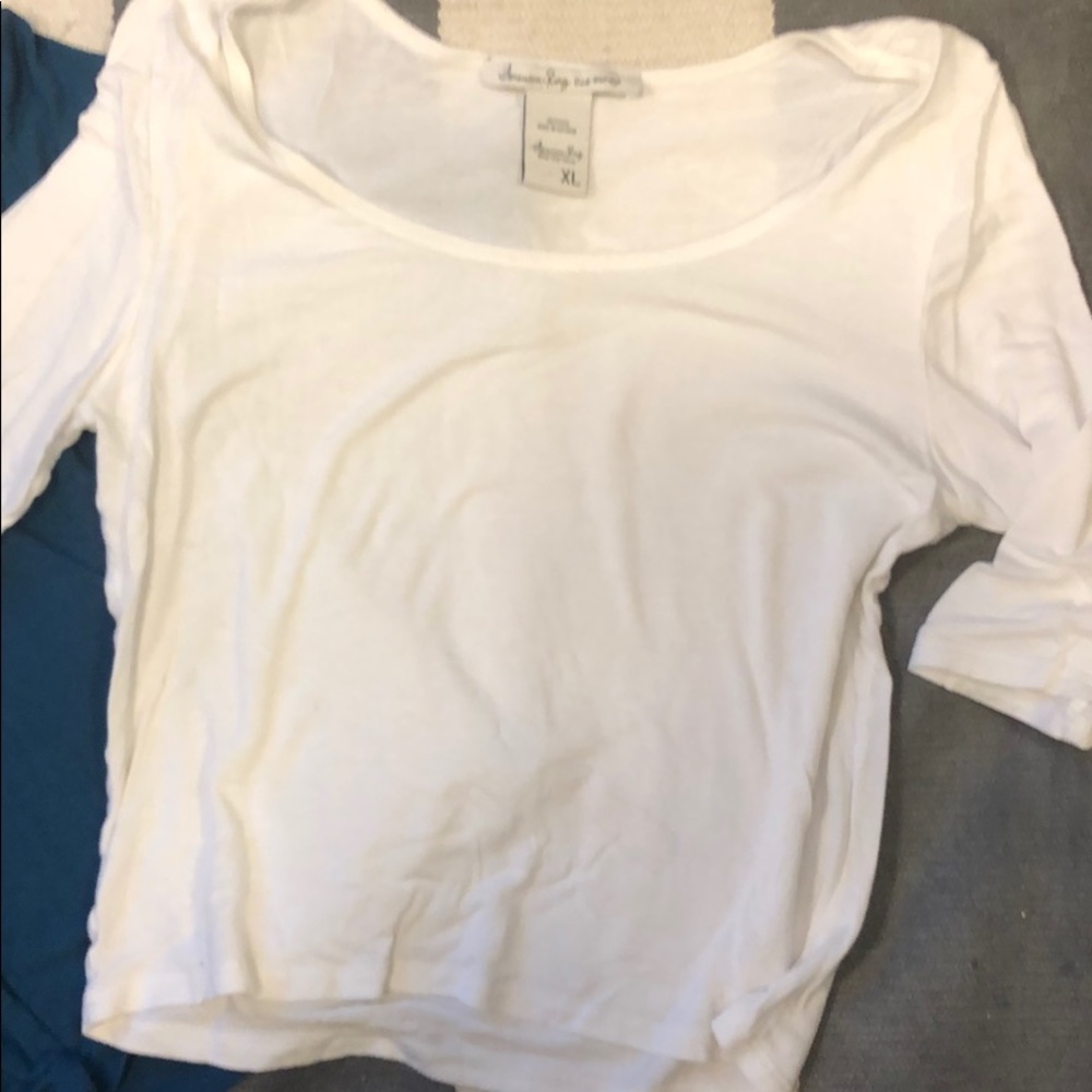 Crop Tops - Picture 2 of 3